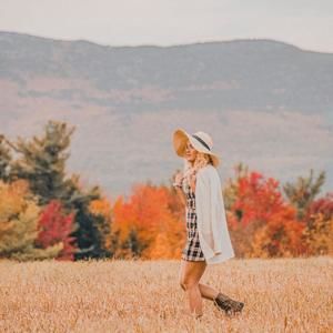 Meet your Posher, Caitlin